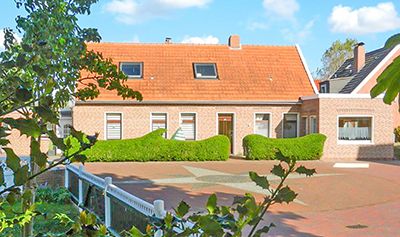 Vorderansicht Haus Weisser Seehund