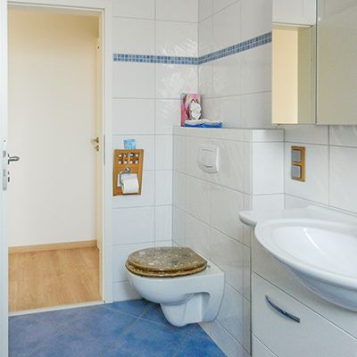 Badezimmer mit Dusche