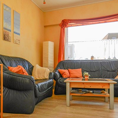 Gemütliche Sofaecke mit Ausblick